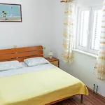 Kim Apartman *