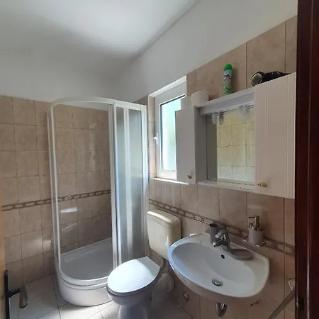 Kim Apartman Rab Town
